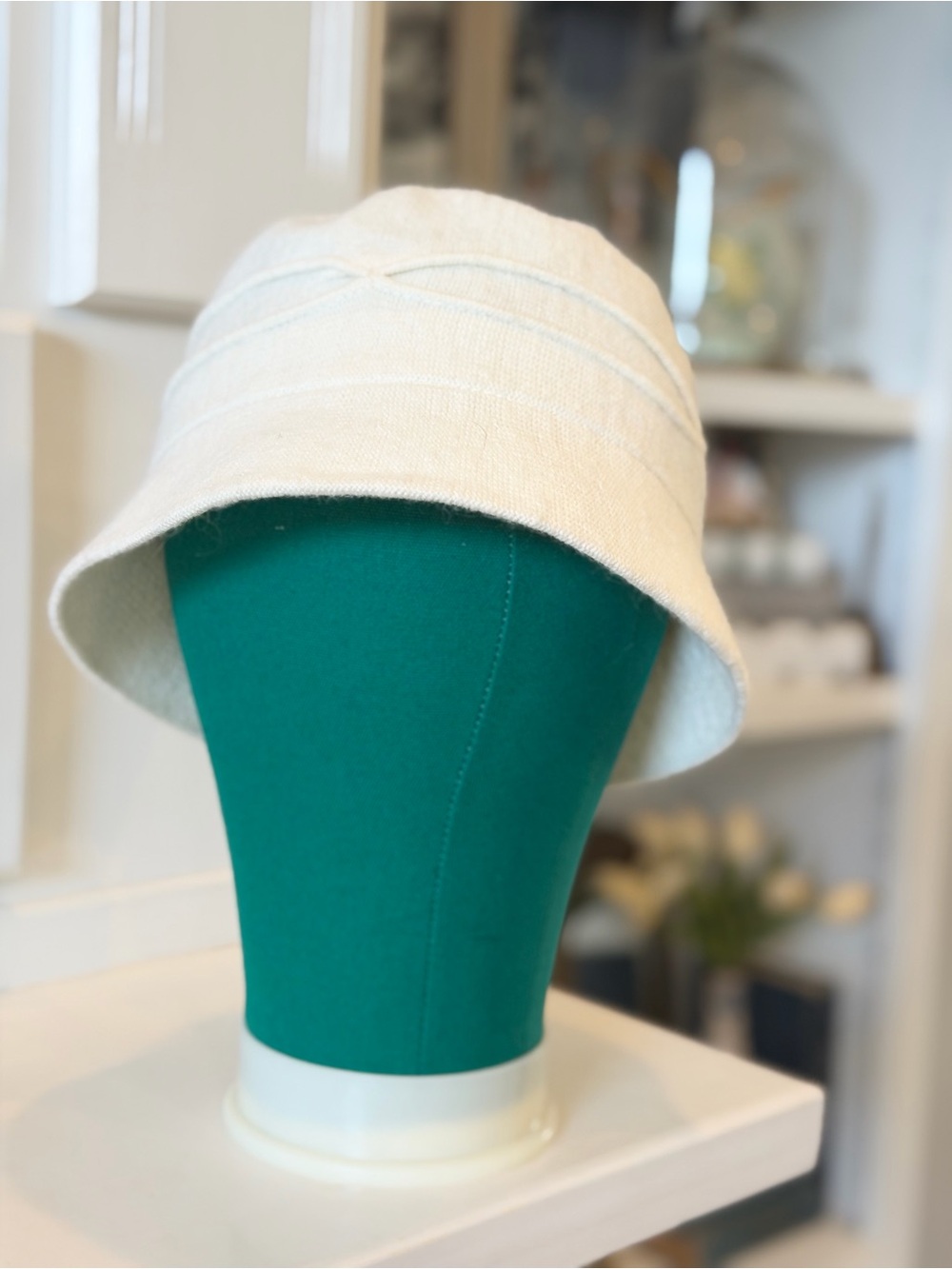 Vintage Arlin Cream Bucket Hat | Textured Wool Blend Cloche Hat | Cottagecore - Picture 5 of 6